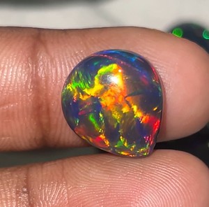 En kaliteli çok yangın etiyopya opal iyi desenler welo yangın siyah opals tüm boyutları hazır gemi - Product Image 1