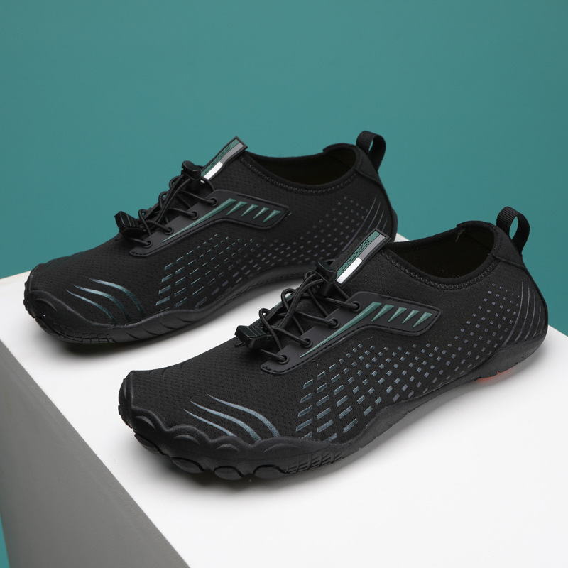 สีดำและสีเขียว