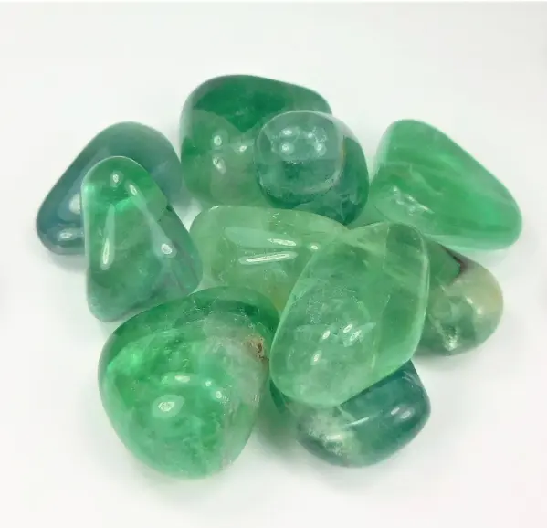 Piedras preciosas pulidas verdes 2023 más vendidas Rocas Piedra DE PREOCUPACIÓN Cristal de fluorita Piedra preciosa caída disponible en gran cantidad