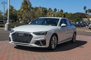 ใช้2024 AU-Di A4 Q U A T R O premi-UM S line 45 TFSI AWD - Product Image 4