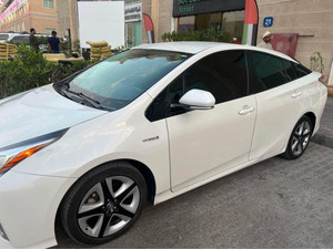 中古左手ドライブ2017 2018 2019トヨタプリウスハイブリッドオンライン販売