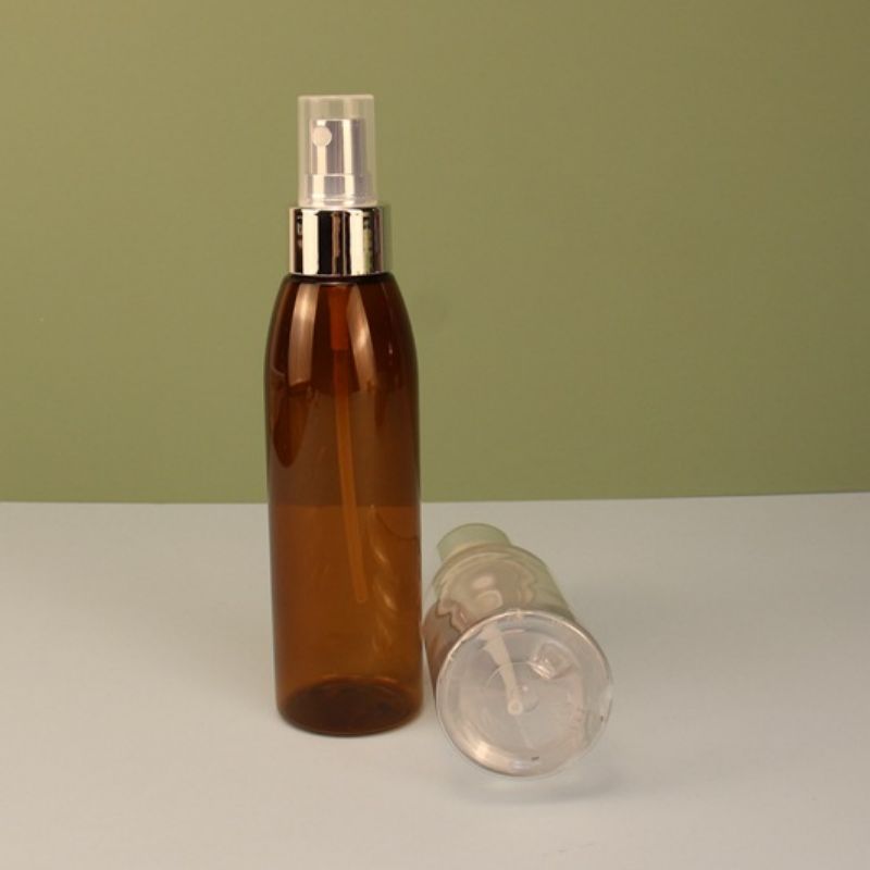 สีน้ำตาล