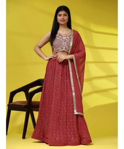 Lavisa新娘一件巴基斯坦LehengaCholi为红色女性设计，带有重刺绣 - Product Image 6