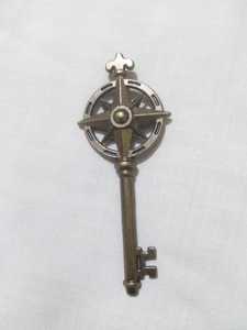 Custom Hand Made Brass <strong>Key</strong> with Intricate Carvings Suitable for Home Decoration and Interior Design Stores - Product Image 6