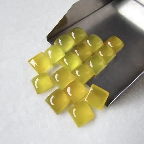 สีเหลือง