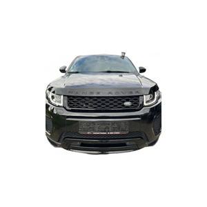 Off-road yetenekleri ve maceracılar için sağlam stil ile Range Rover Defender. - Product Image 4