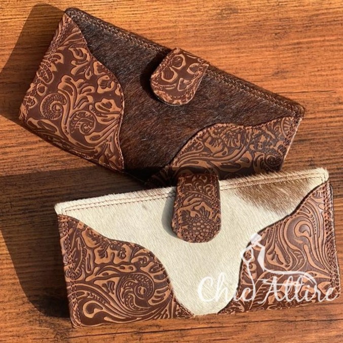 Marron avec impression en relief
