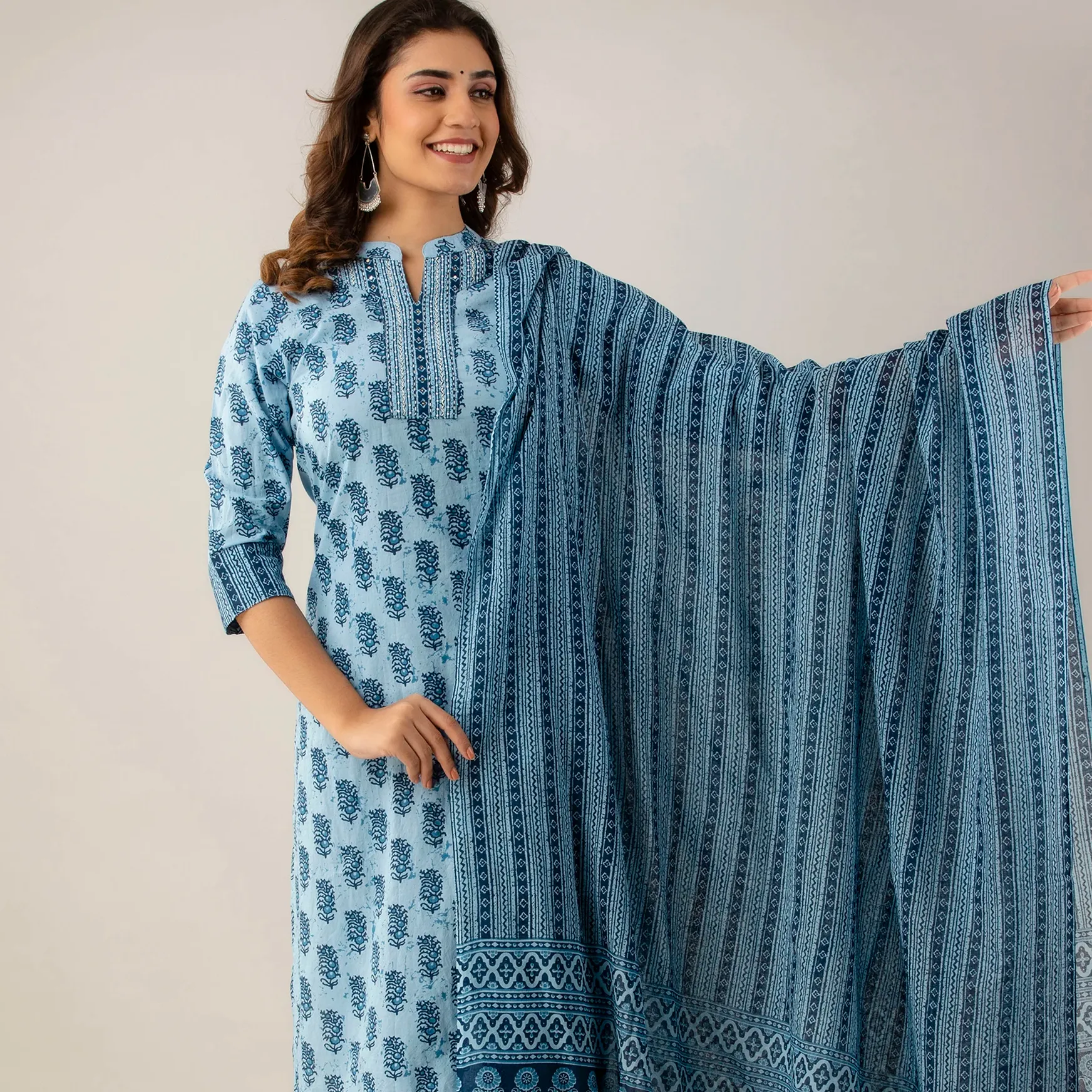 Frauen Ethnische Gerade Kurti Hose Dupatta 3 Stück Combo Designer Pakistani sch Salwar Kameez Readymade Party wear Kleid
