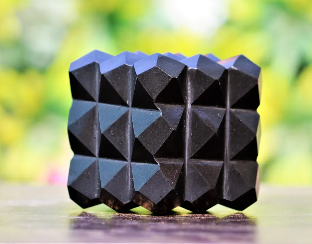 Оптовая продажа натуральный черный агат 54 вырезать Пирамида куб сделанная вручную фантастические энергии штук усиления и Божественная энергия куб