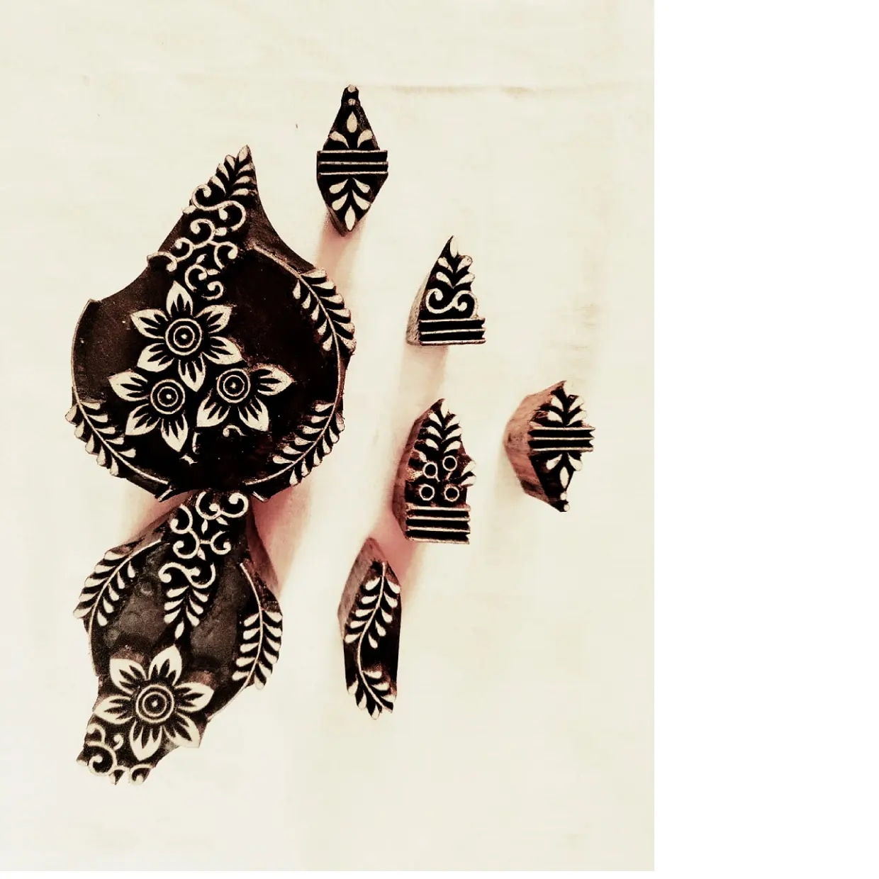 Conjuntos de impressão de blocos de madeira feitos sob encomenda, adequados para artistas de henna e designers mehendi, ideal para resale e pode ser personalizado