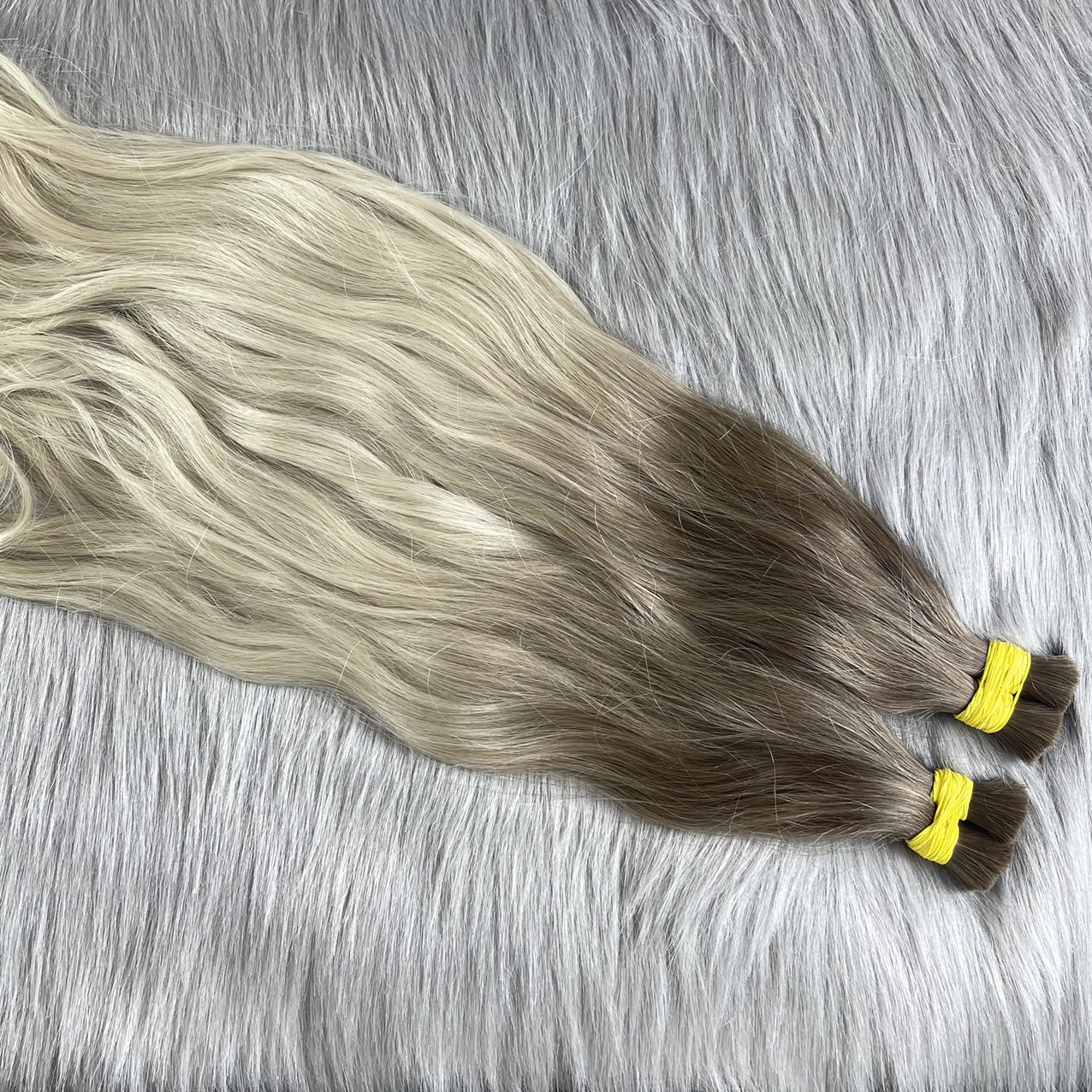 Pelo gris natural