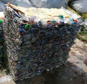 Yüksek kaliteli geri dönüşümlü plastik şişe atık PET Flake hurda PP HDPE PE ABS dahil olmak üzere çeşitli malzemeler - Product Image 2
