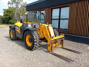 JCB 3ตันตัวจัดการแบบยืดหดได้7เมตรตัวยกดีเซลพาวเวอร์ Stacker สภาพใหม่4WD telescopic handler - Product Image 2