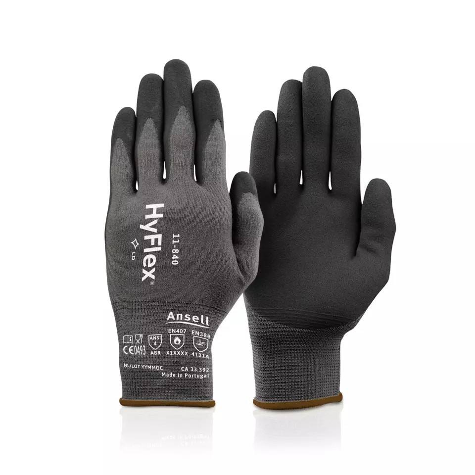 สีดำและสีเทา