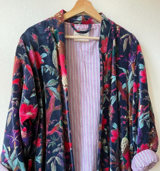 เช่นเดียวกับภาพ