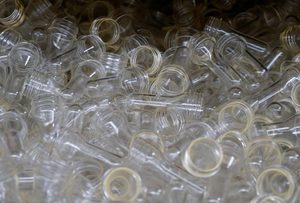 クリアプラスチックボトルプリフォーム廃棄物リサイクル用クリーンPETスクラップバルク供給