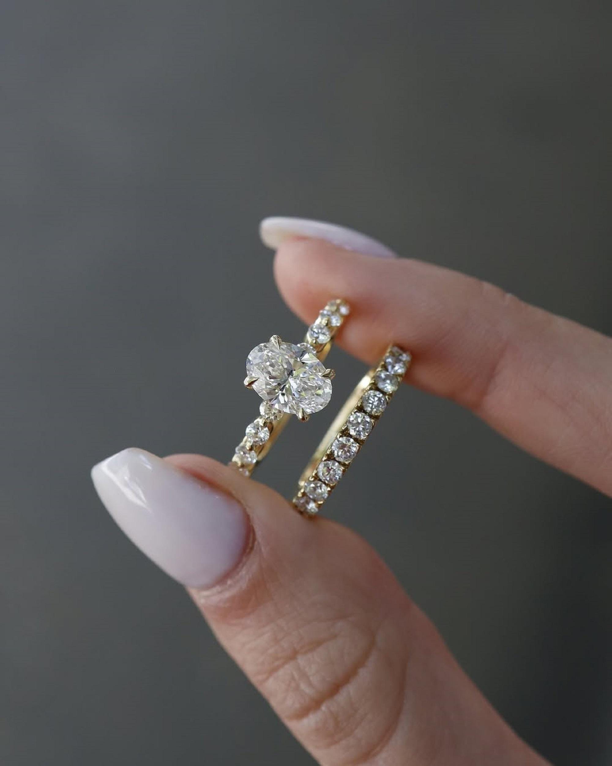 สีเหลืองทอง