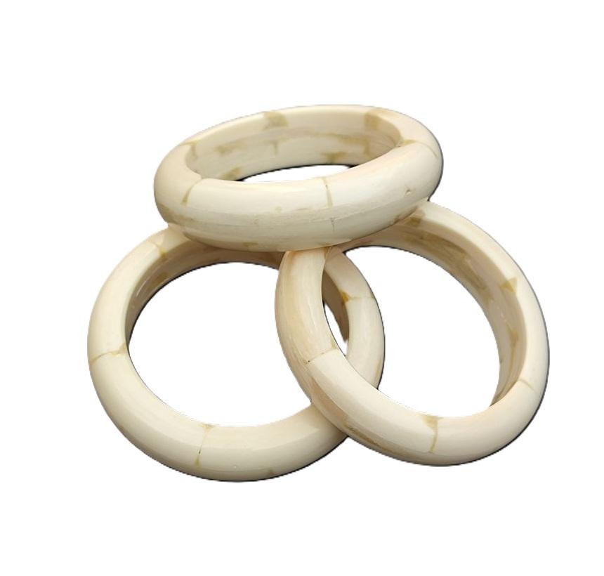 เช่นเดียวกับ