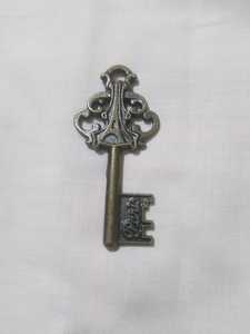 Custom Hand Made Brass <strong>Key</strong> with Intricate Carvings Suitable for Home Decoration and Interior Design Stores - Product Image 3