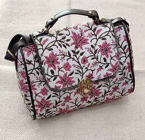 Custom Made Hand <strong>Bags</strong> with Different Ethnic Inidian Designed <strong>Bags</strong> for Women of All Age Groups <strong>in</strong> Small Flower Motif Design. - Product Image 3