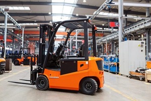 איכות גבוהה בשימוש tcm <span class=keywords><strong>7</strong></span> טון סולר מלגזה כמות גדולה גלגלי תאומים ב מנוע מניות
