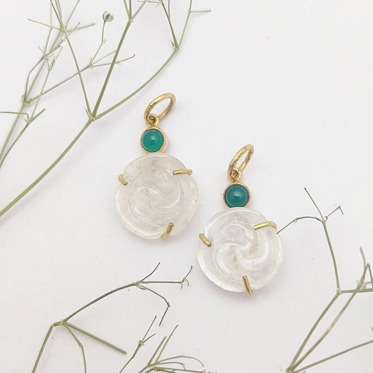 มูนสโตนสีรุ้ง