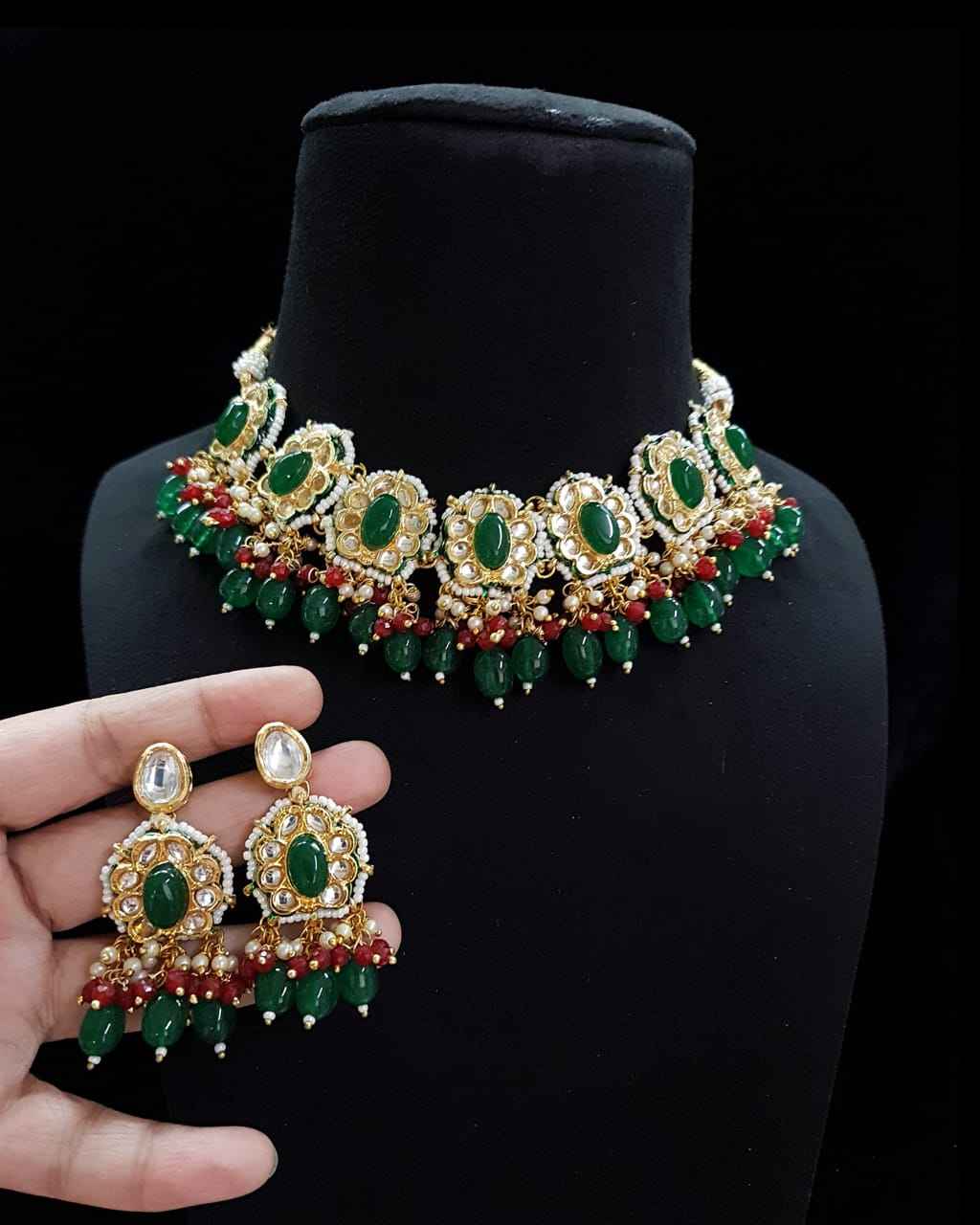 สีเขียว