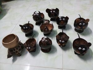 <strong>COCONUT</strong> BOWL and SPOON - HIGH QUALITY <strong>COCONUT</strong> CARVED SHELL BOWLS and SPOON MIXED COLOR and <strong>SHAPE</strong> - Product Image 2