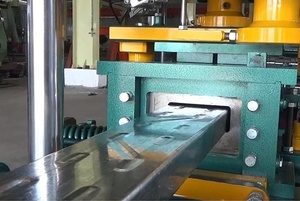 Ripiano di stoccaggio colonna macchina per la formatura di rotoli scaffali del supermercato rastrelliera verticale che fa la macchina