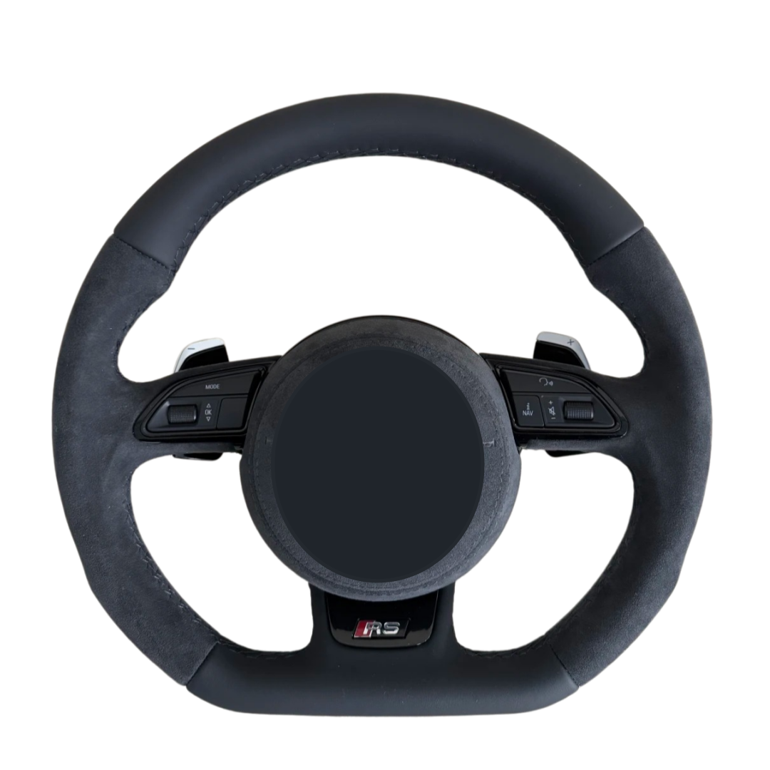 Pelle nera + metà Alcantara