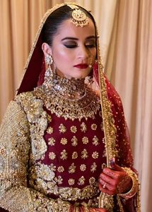 婚礼服装花式流行重天鹅绒刺绣和钻石作品新娘Lehenga Choli与Dupatta待售