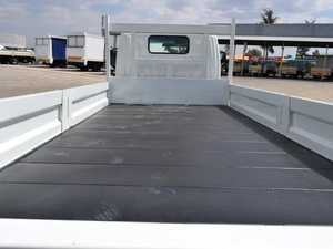 清洁二手丰田Dyna卡车4WD吨可用日本卡车，无事故和保修保险。