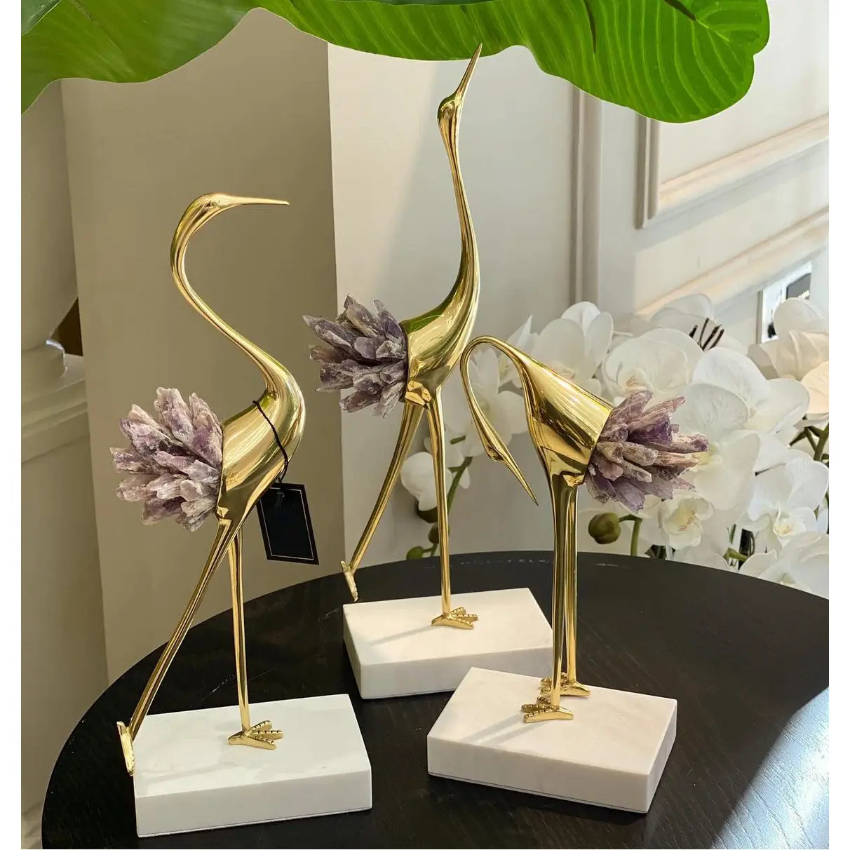 Teure Metall-Vogelskulptur hochwertige glänzende vergoldete Aluminium-Vogelskulpturen mit Marmorsockel und 3-teiligem Satz
