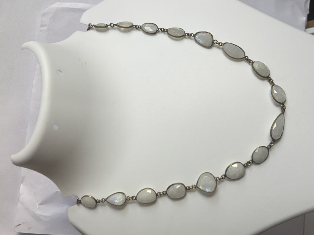 เช่นเดียวกับภาพ