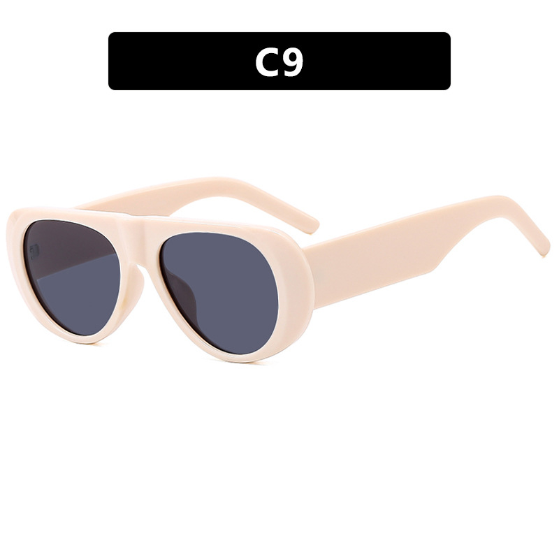 C9