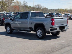 <span class=keywords><strong>2025</strong></span> silverado 2500 lt v8 דיזל אפור מתכתי כהה פנים r20 גודל צמיג שמאל בשימוש מכוניות