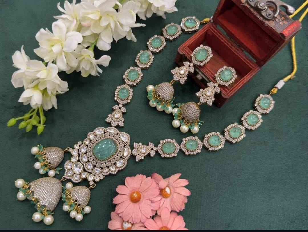 สีเขียว