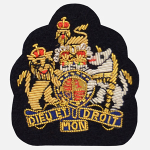 ロイヤルバッジ手刺Embroideredネームバッジカスタムロゴ縫い付けサイズカスタマイズ可能な生地とバッグ用シリコン素材 - Product Image 1