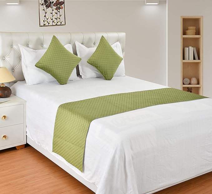 สีเขียวอ่อน