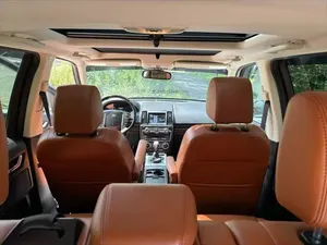 2014 L bir d Ro v er H H S E LUX LUX 4DR SUV