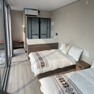 Contenedor de diseño de cápsula espacial con estructura de acero prefabricada modular, casas impermeables - Product Image 3