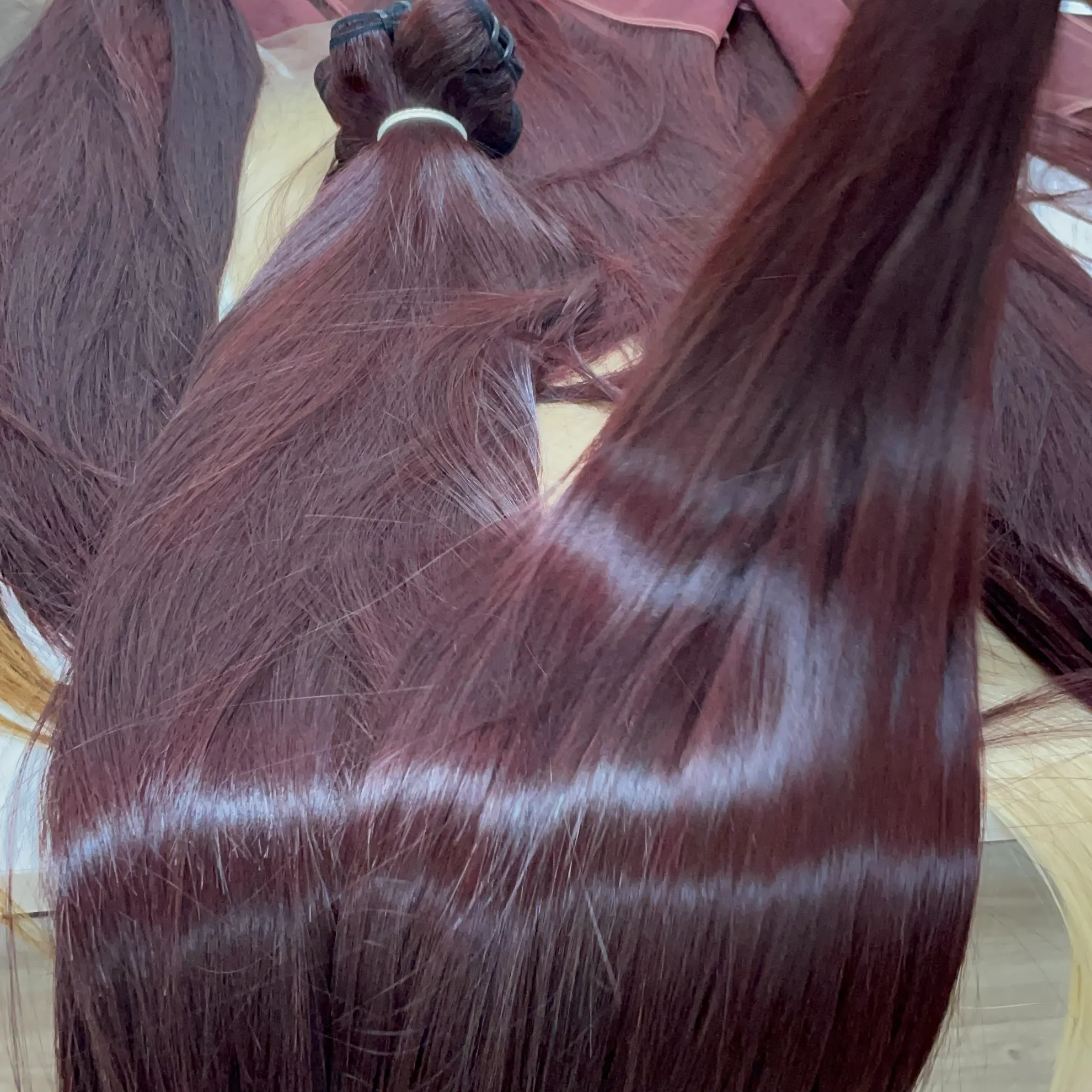 生のベトナムのストレートヘア、パープルカラーボーンストレート人間の髪の織りバンドル2024年4月に出荷する準備ができています