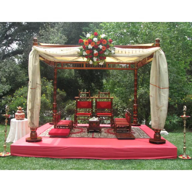 Mariage pliable en bois Mandap Decor Glorious Hindou Mariage Mandap en bois Configuration Mariage indien traditionnel Mandap en bois.
