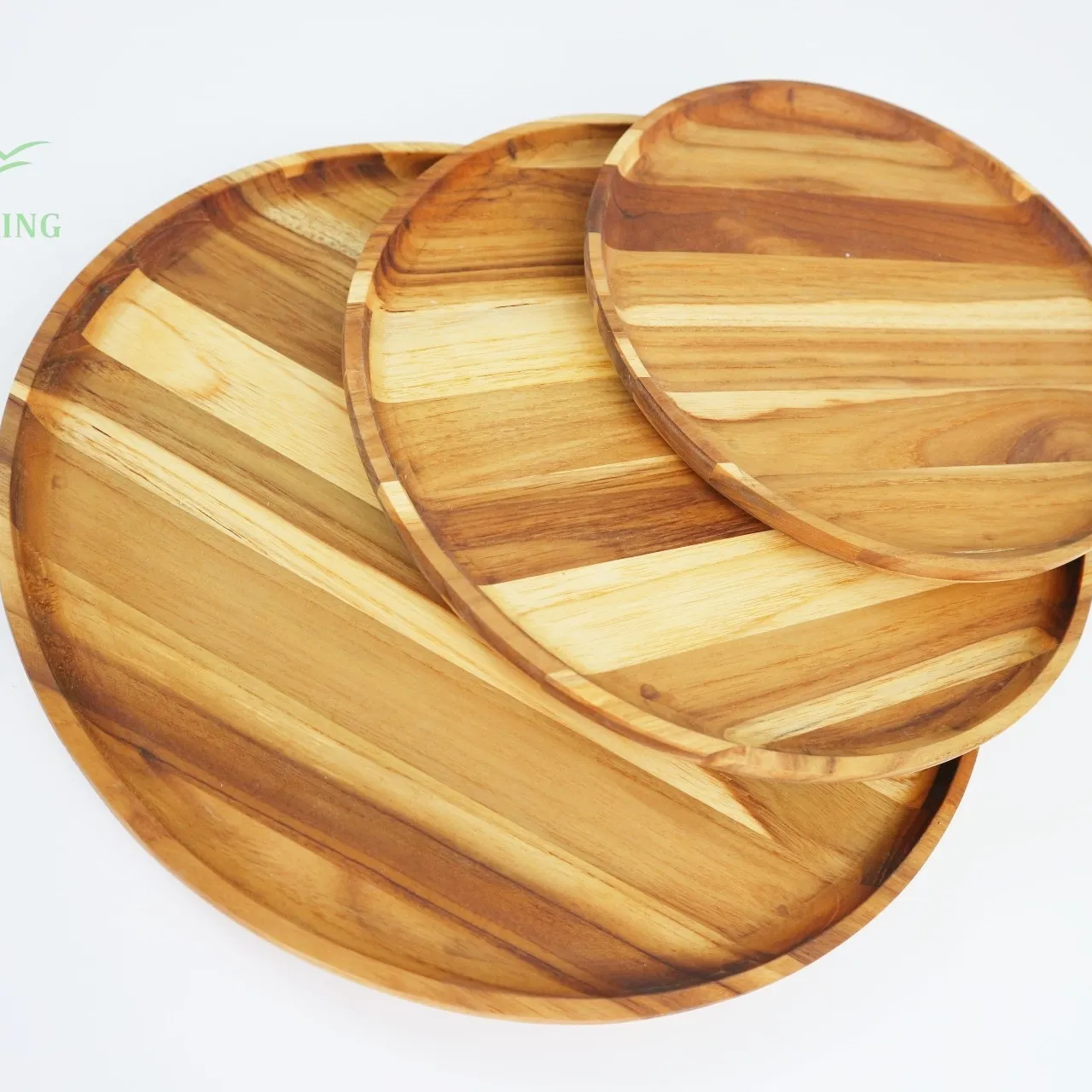 積み重ね可能な台所用品丸いチークのサービングトレイ天然木の色、保管と展示用の丸い木製のトレイ