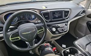 Neatly Used 2020 Chrysler <strong>Voyager</strong> - Product Image 5