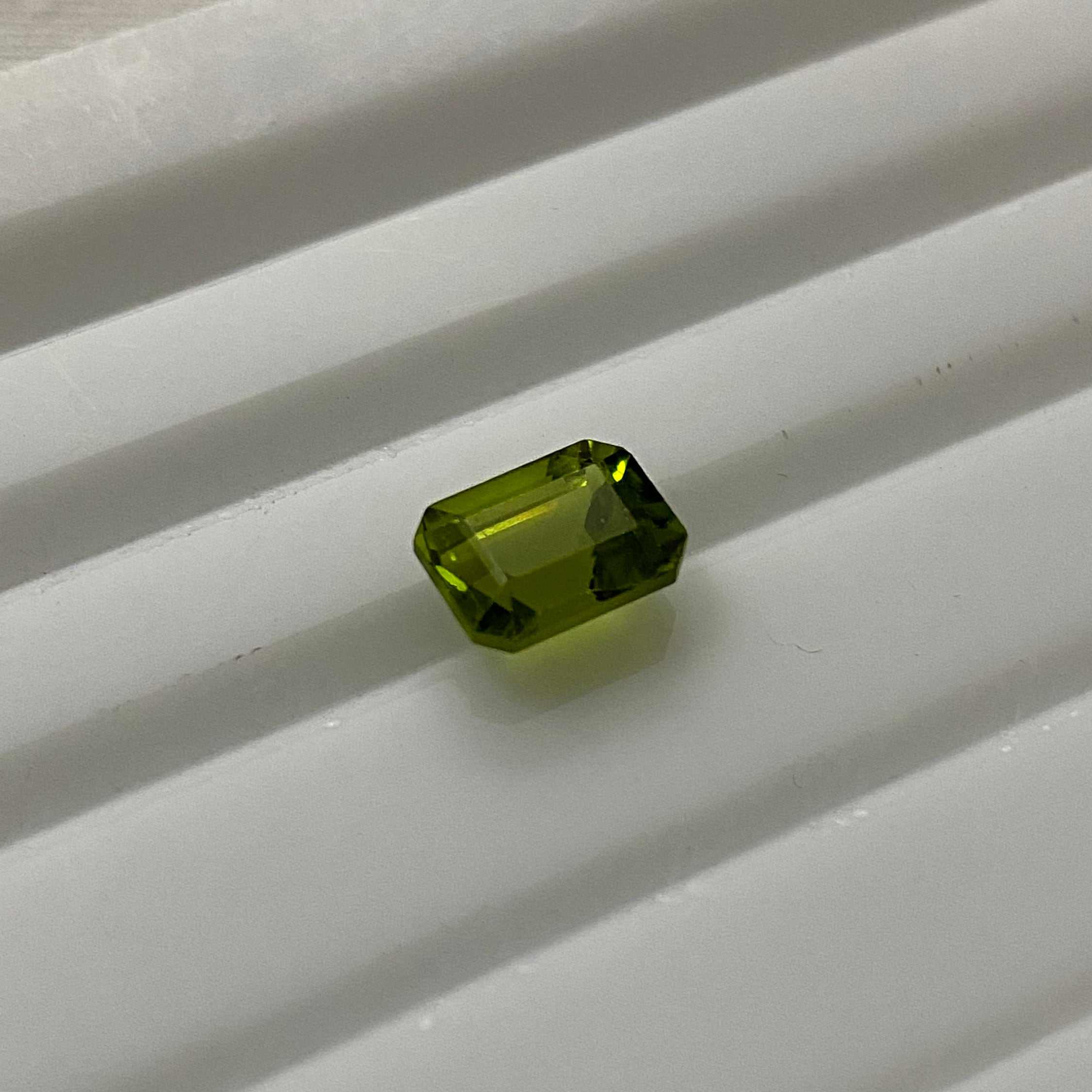 สีเขียว