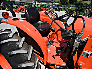久保田4x4农机2020久保田L4701DT日本二手拖拉机农用拖拉机前负载久保田拖拉机 - Product Image 3
