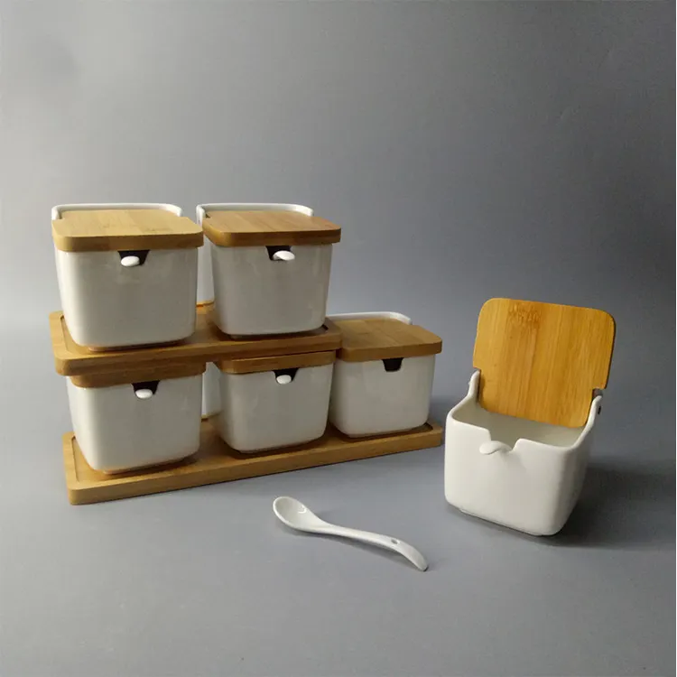 Оптовая продажа, кухонный квадратный белый керамический контейнер для хранения соли и сахара, Набор банок для приправ и специй с бамбуковой крышкой