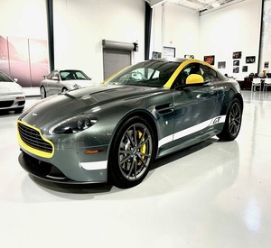 清洁标题2023二手阿斯顿马丁V8 VANTAGE GT COUPE RWD-门到门交付