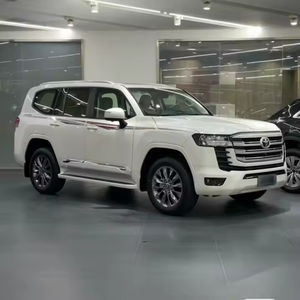 Lüks 4 kişilik T o y o t a L a n d C r u i s e r LC300 Premium N a p p bir deri dönüşüm kiti ısıtmalı/havalandırmalı masaj - Product Image 1
